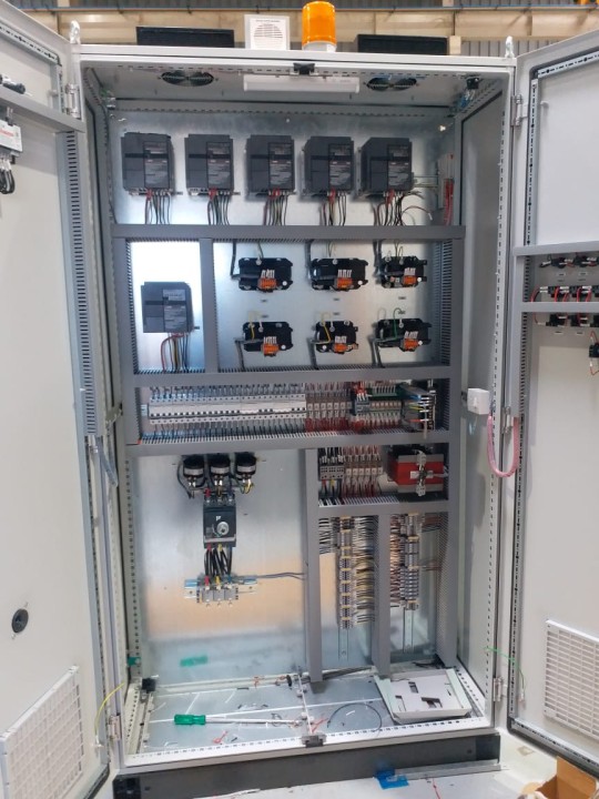 VFD Applications in Manufacturing: Top Variable Frequency Drive Uses in Modern Production Plants