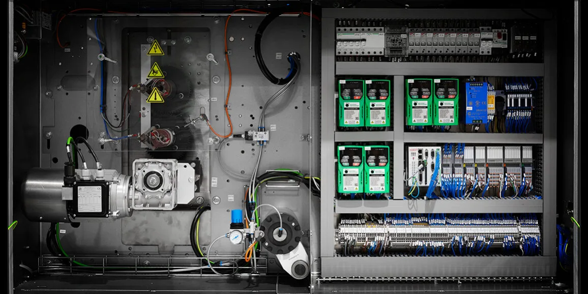 Preventive Maintenance Industrial Panels: Clean, Tighten and Test Guide