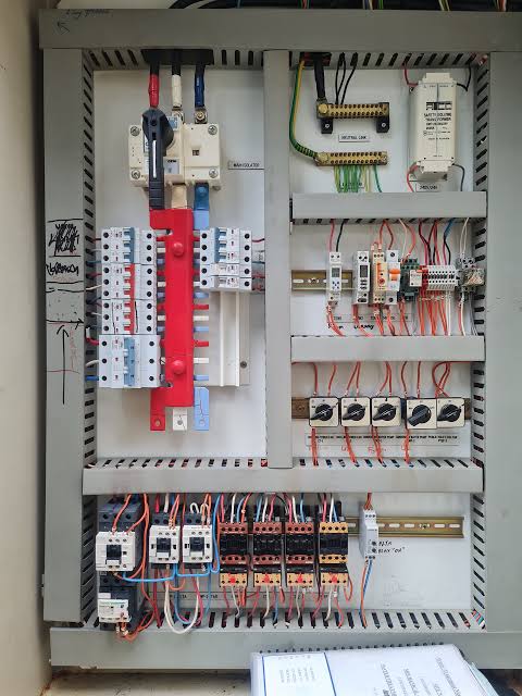 Switchboard Refurbishment Kenya: Refurbish or Replace?